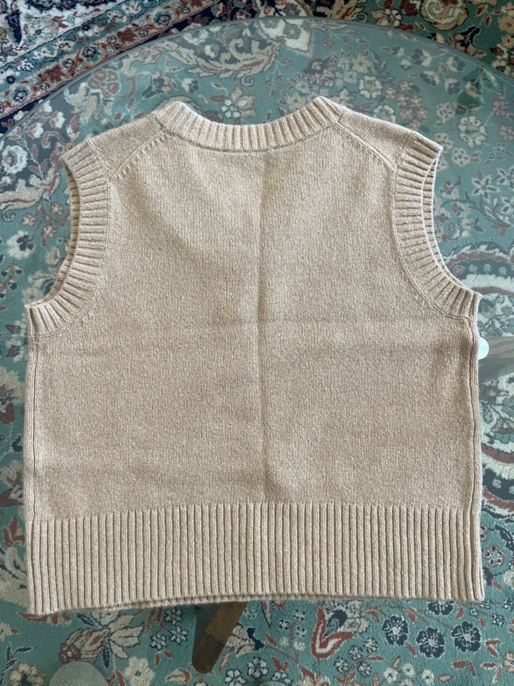 Everlane Woman’s V-Neck Sweater Vest in Beige - Picture 5 of 6